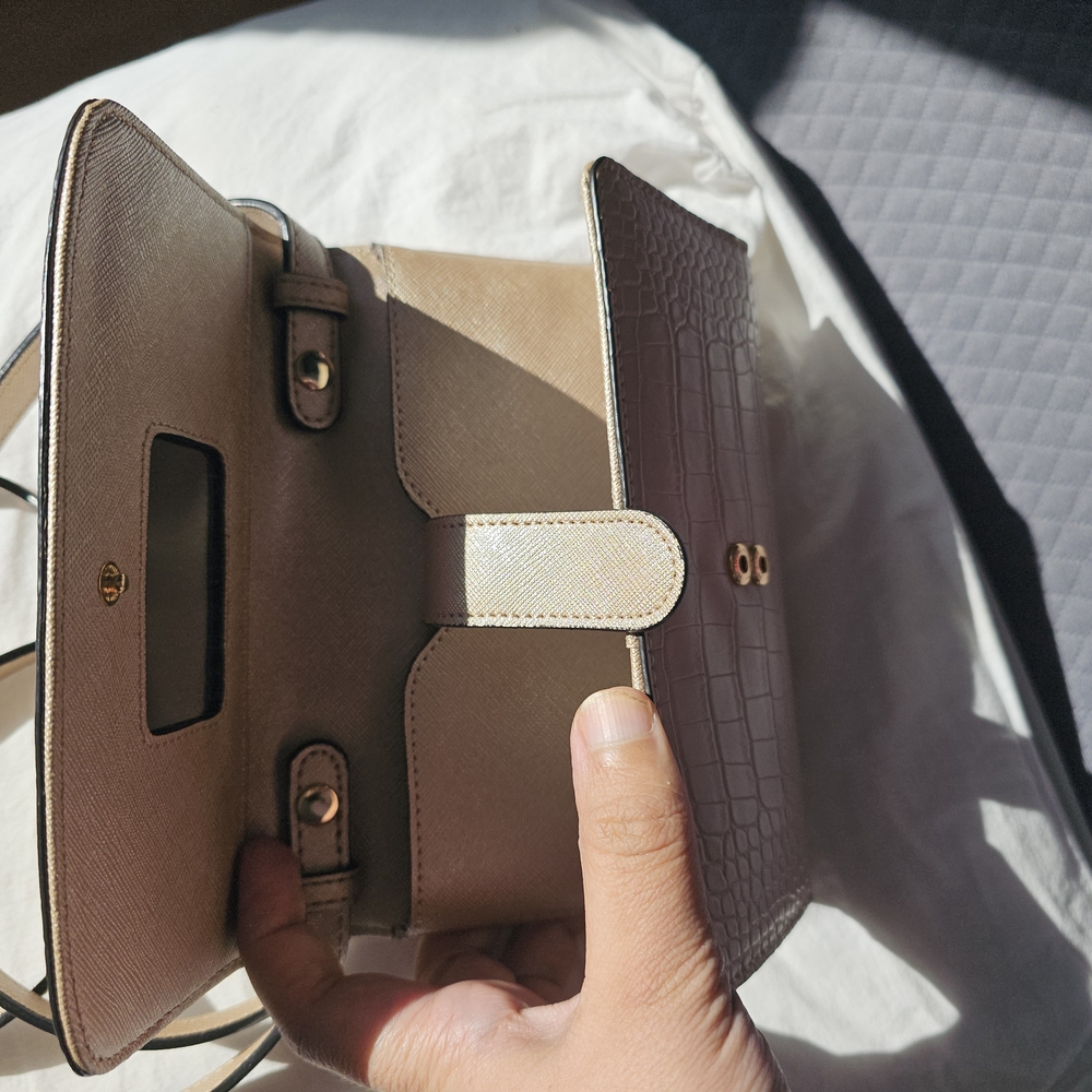 Calvin Klein Beige Floral Appliqué Crossbody Bag - Picture 2 of 3